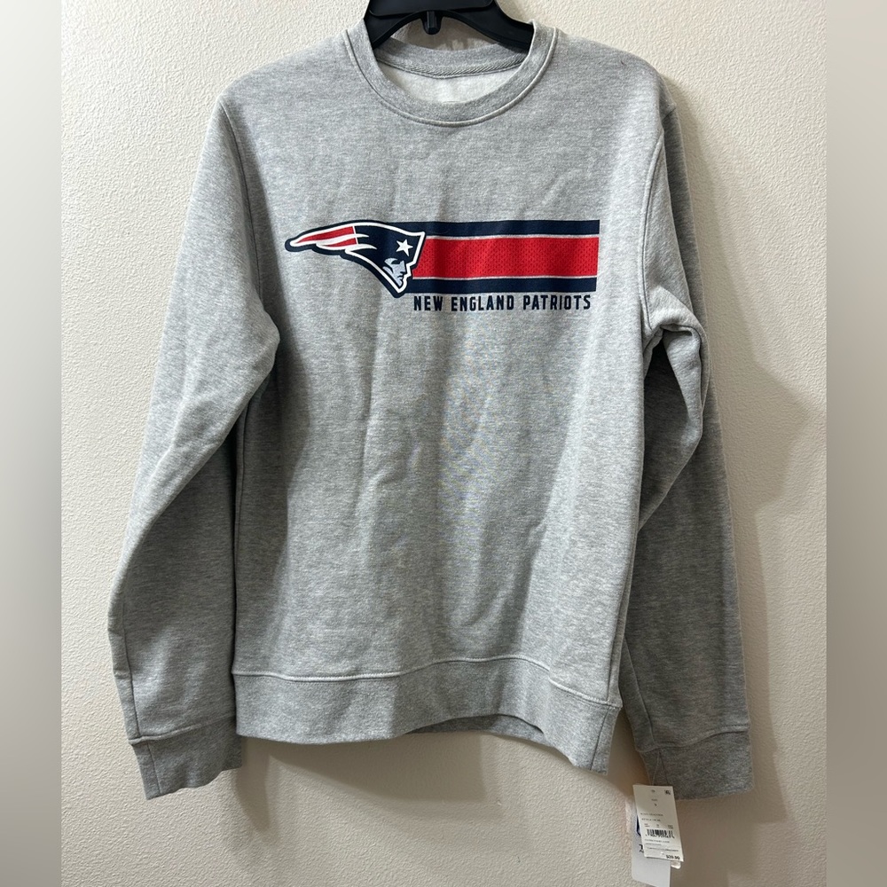 Men’s NFL sweater, patriots, size small, originally $39.99, new